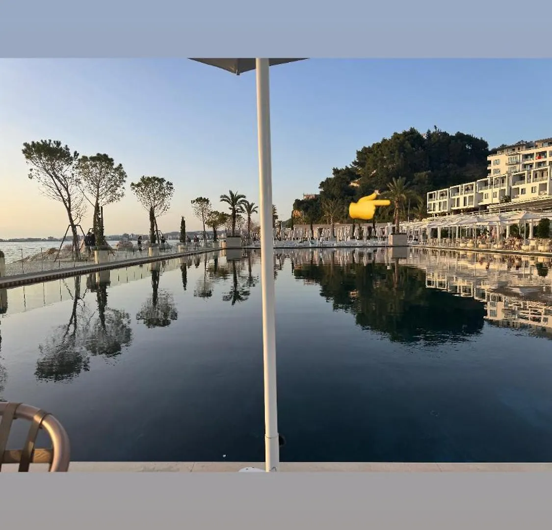 Solemar Suites Vlorë 0*,